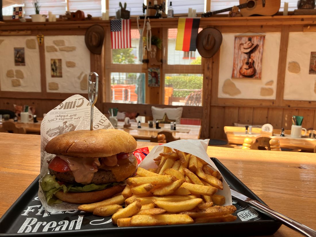 Inzell Saloon am Busbahnhof