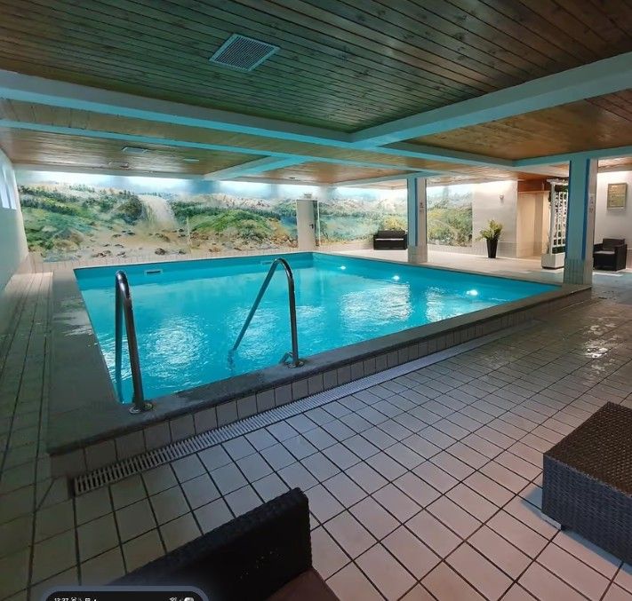 Hallenbad