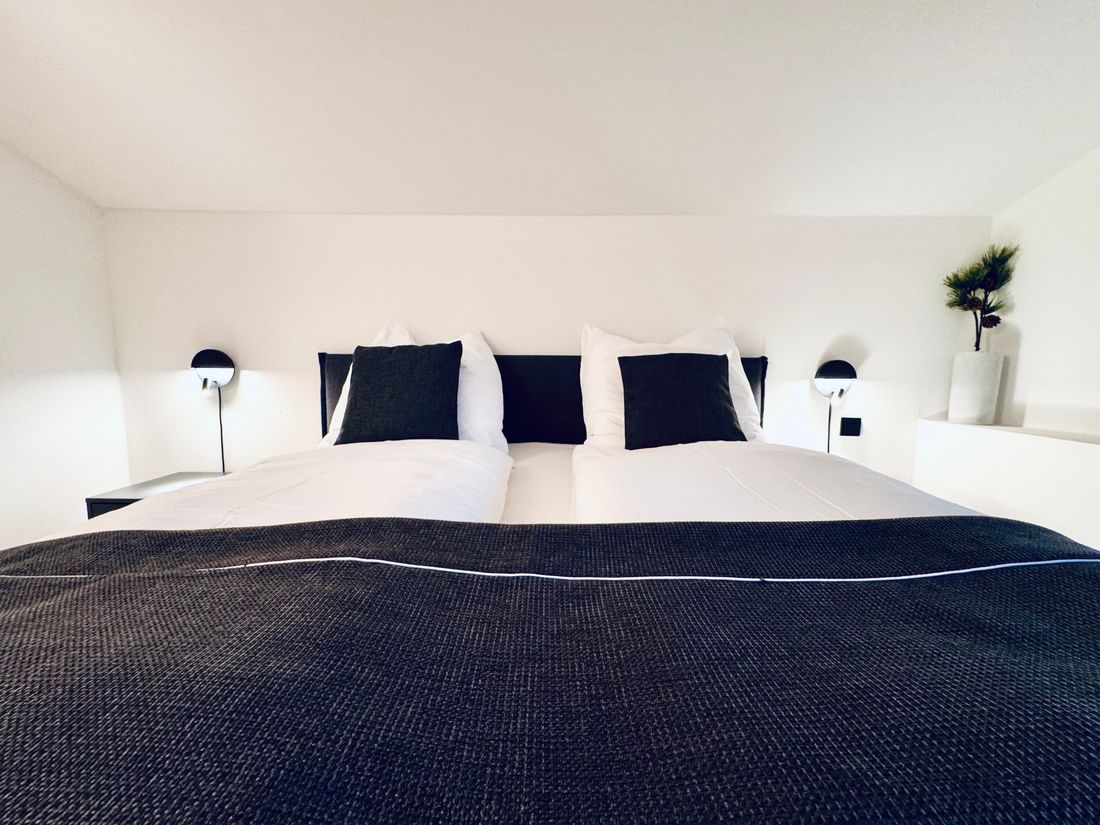 Schlafzimmer 1