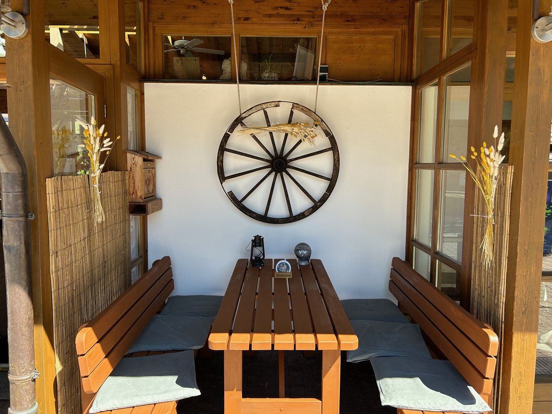 Inzell Saloon am Busbahnhof