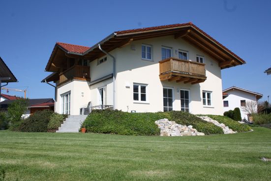 Ostansicht mit Balkon