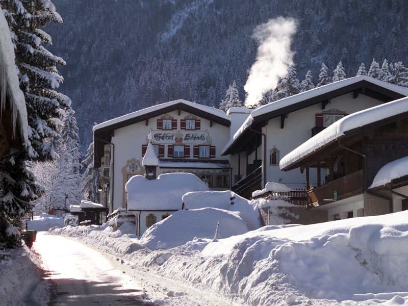 Hausansicht im Winter